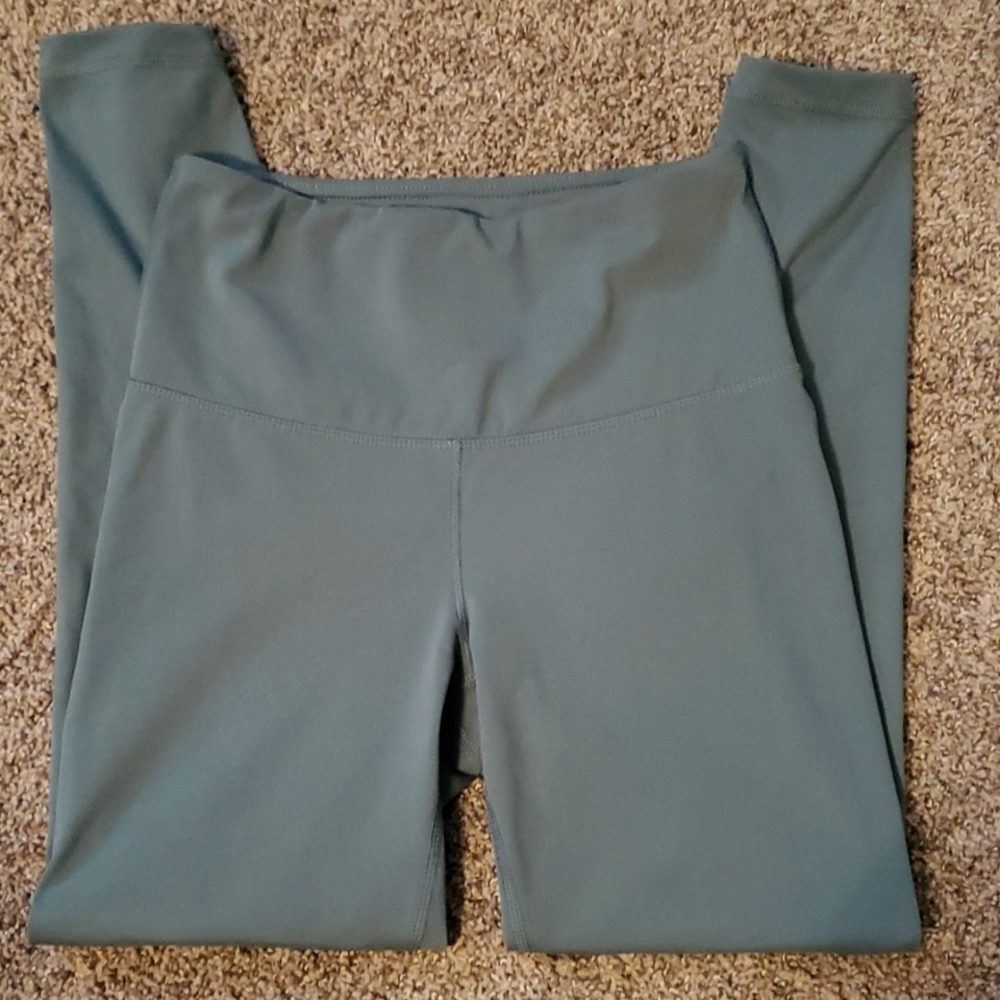 Yogalicious Lux leggings in sage green, size small